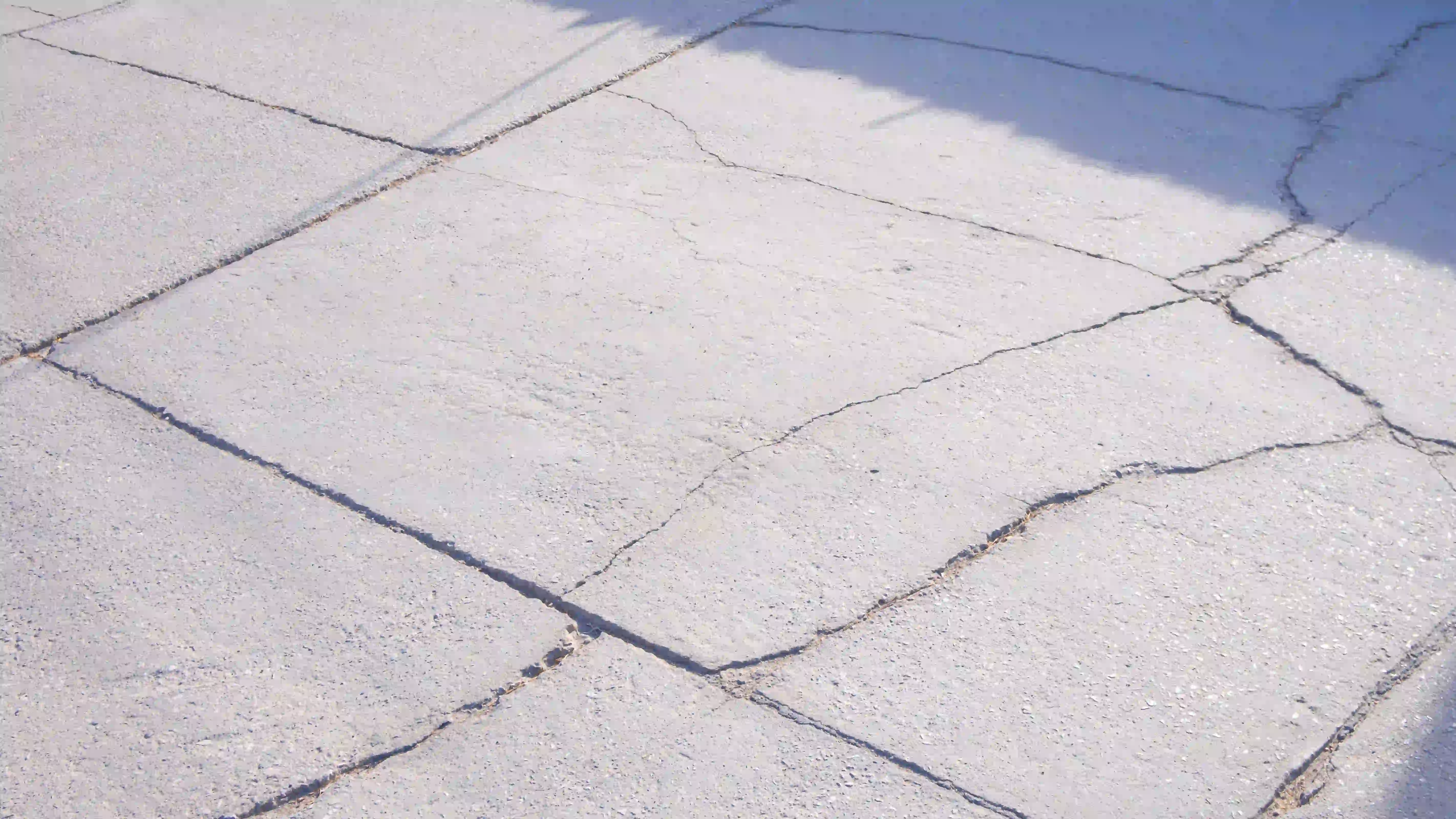 Concrete driveway cracking in New Jersey